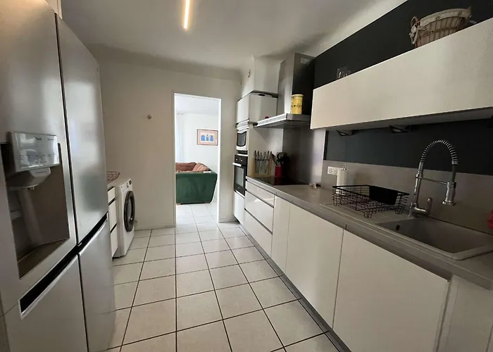 Apartment Le Beau Sejour - Elegant Et Spacieux- Proche Aeroport *