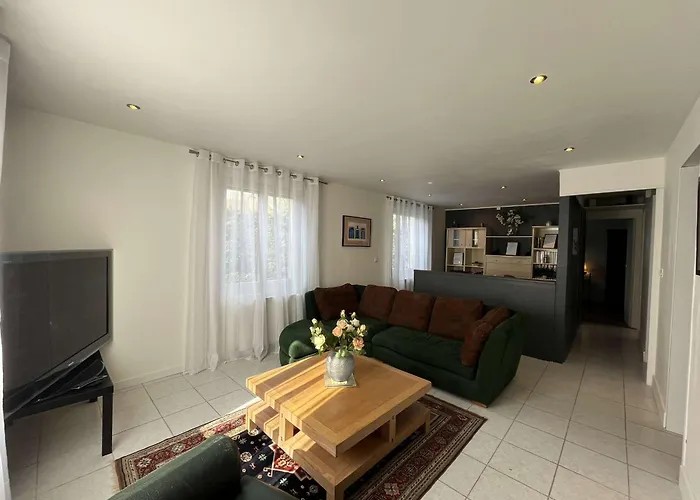 Le Beau Sejour - Elegant Et Spacieux- Proche Aeroport Beauvais