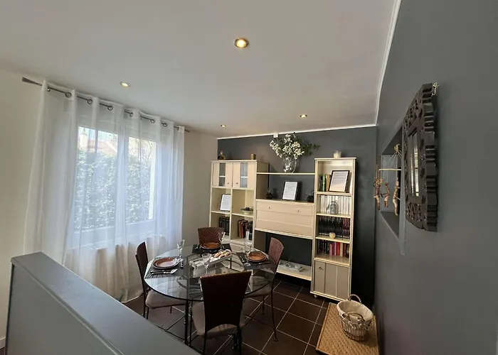 Le Beau Sejour - Elegant Et Spacieux- Proche Aeroport Apartment